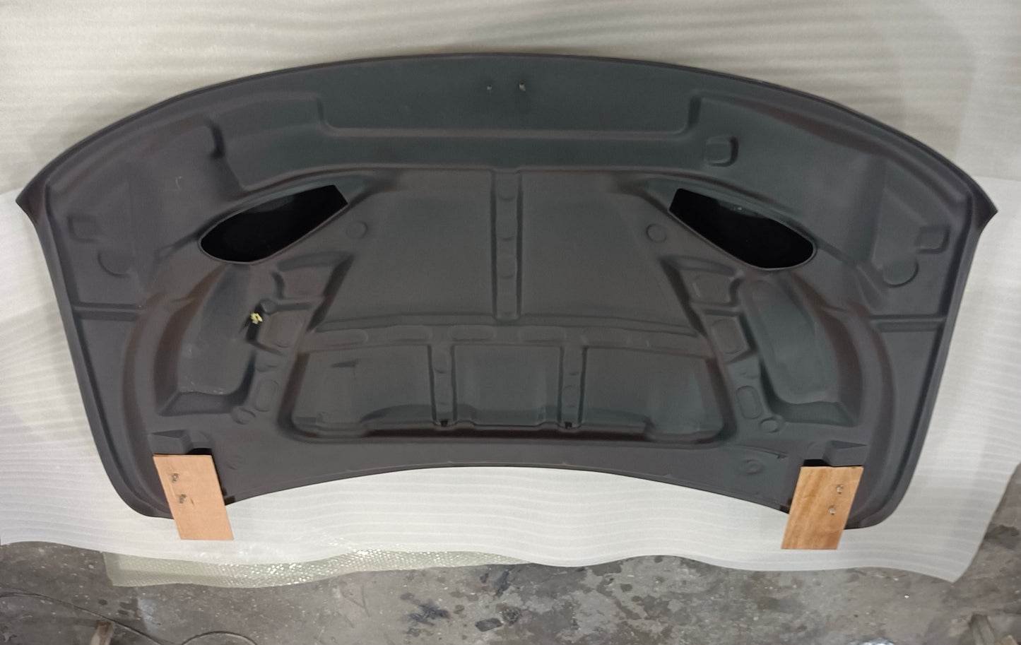 underside of a Jeep Grand Cherokee Hood Carbon Fiber