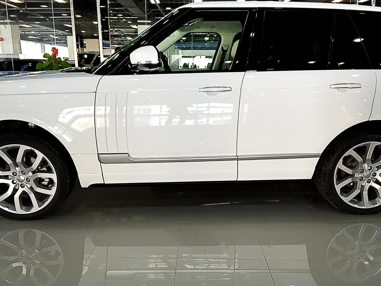 Range Rover Vogue L405 Autobigraphy Body Kit Upgrade 2013+