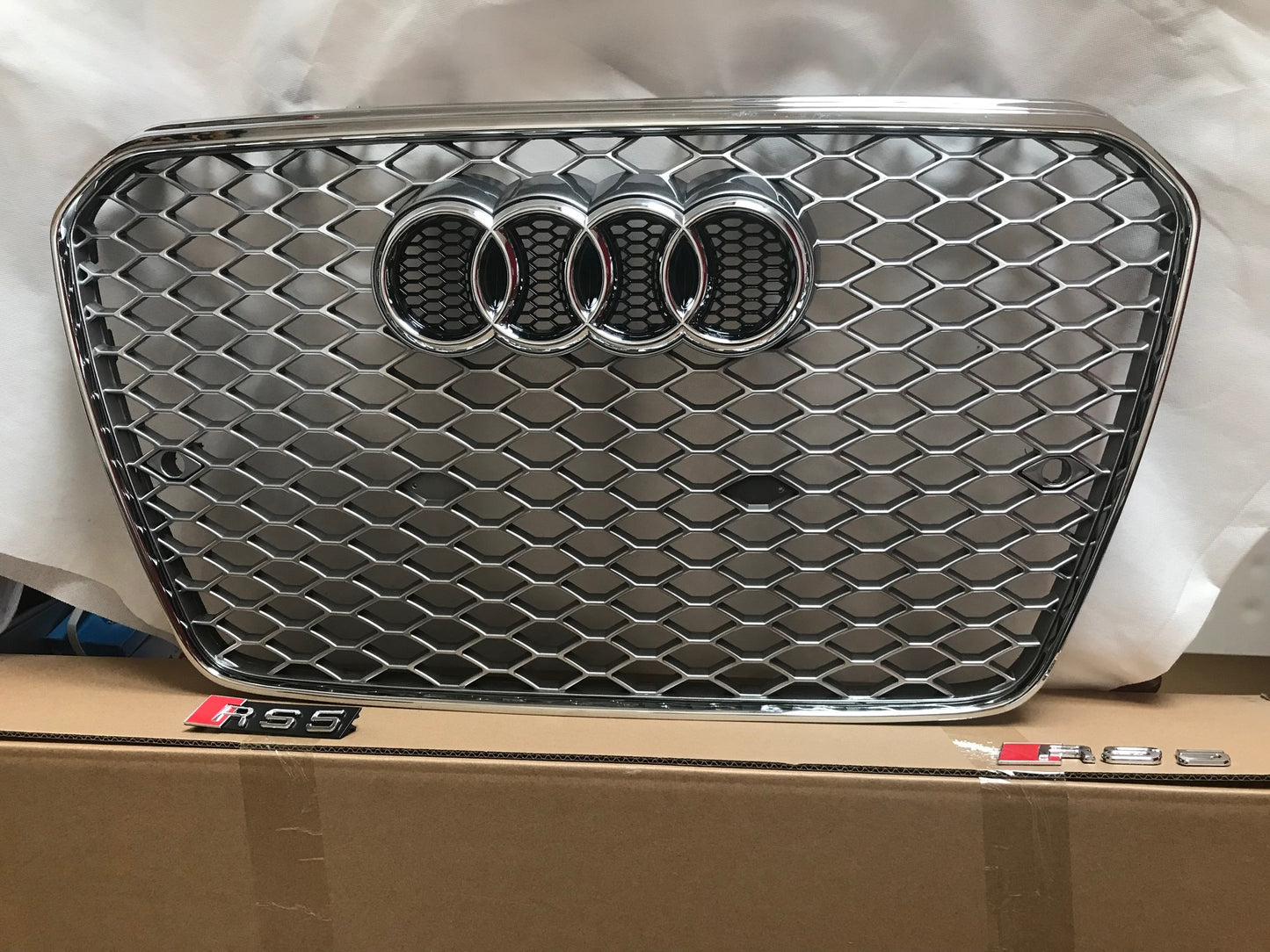 Audi S5 A5 RS5 Silver Grille Chrome Frame Chrome Rings 2013 2014 2015