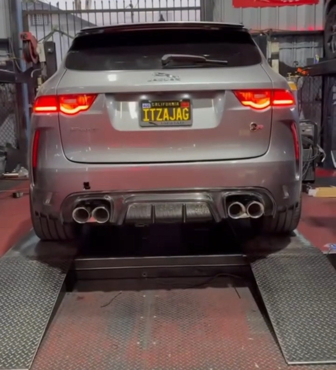 Jaguar F Pace SVR Finned Carbon Fibre Diffuser Valance 2018 +