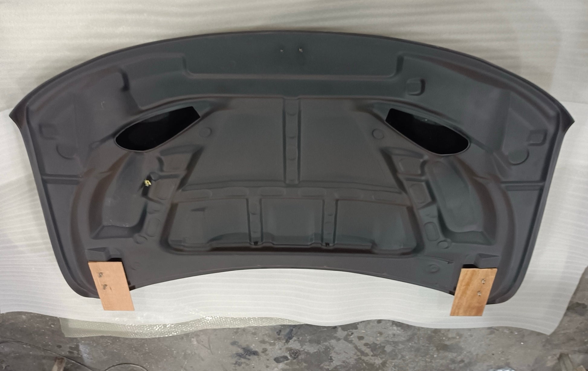 underside of a Jeep Grand Cherokee Hood Carbon Fiber